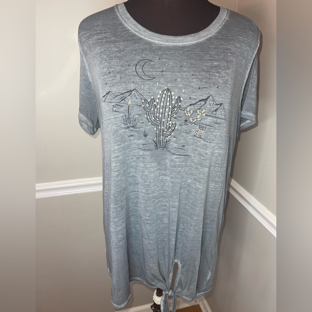 Torrid womens plus sz‎ shirt sz 0 or 14